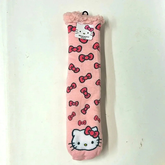 NWT Hello Kitty, fuzzy sock Sherpa lining nonskid feet shoe size 4 - 10 - Picture 1 of 5